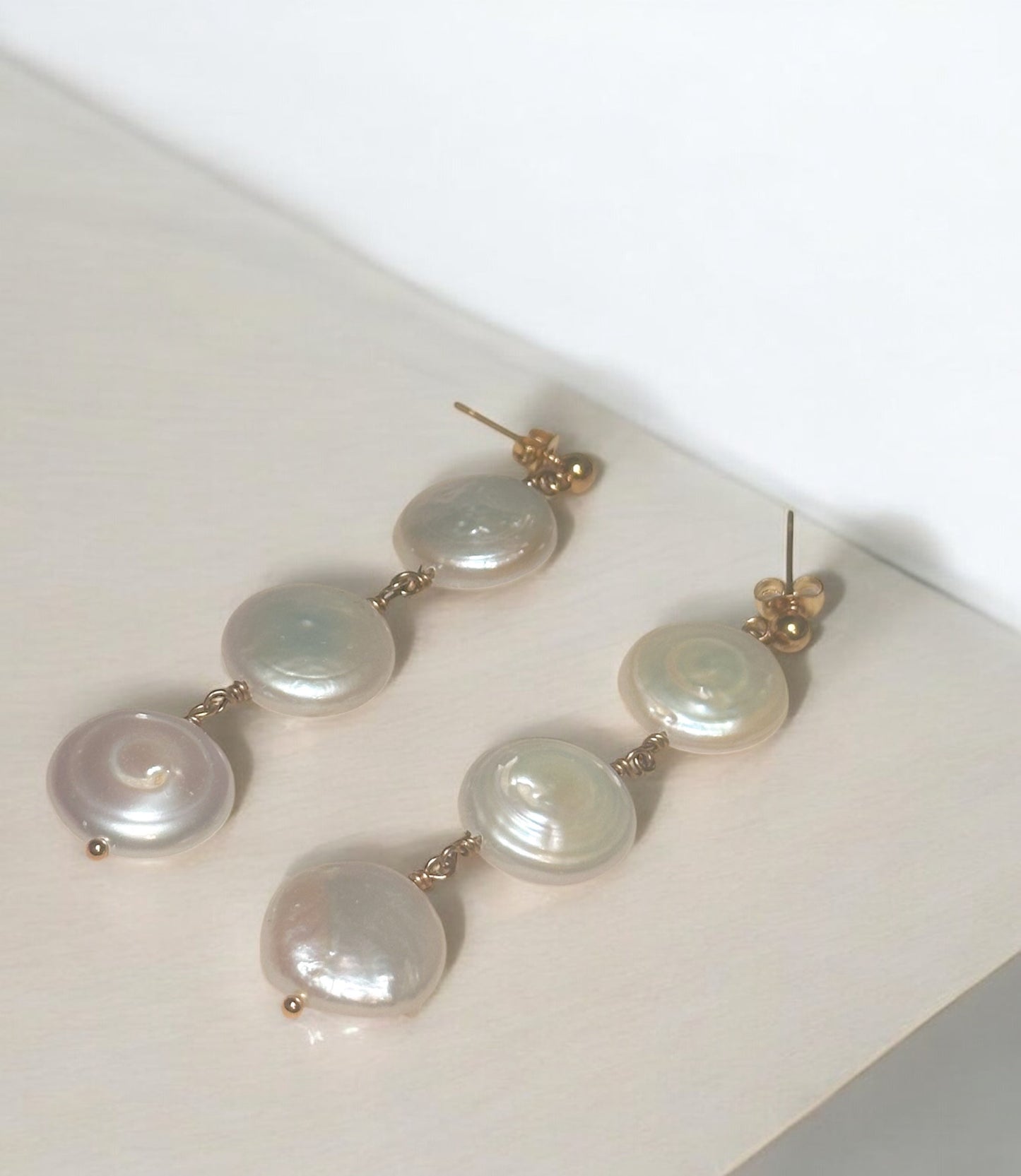 Halle Pearl Earrings