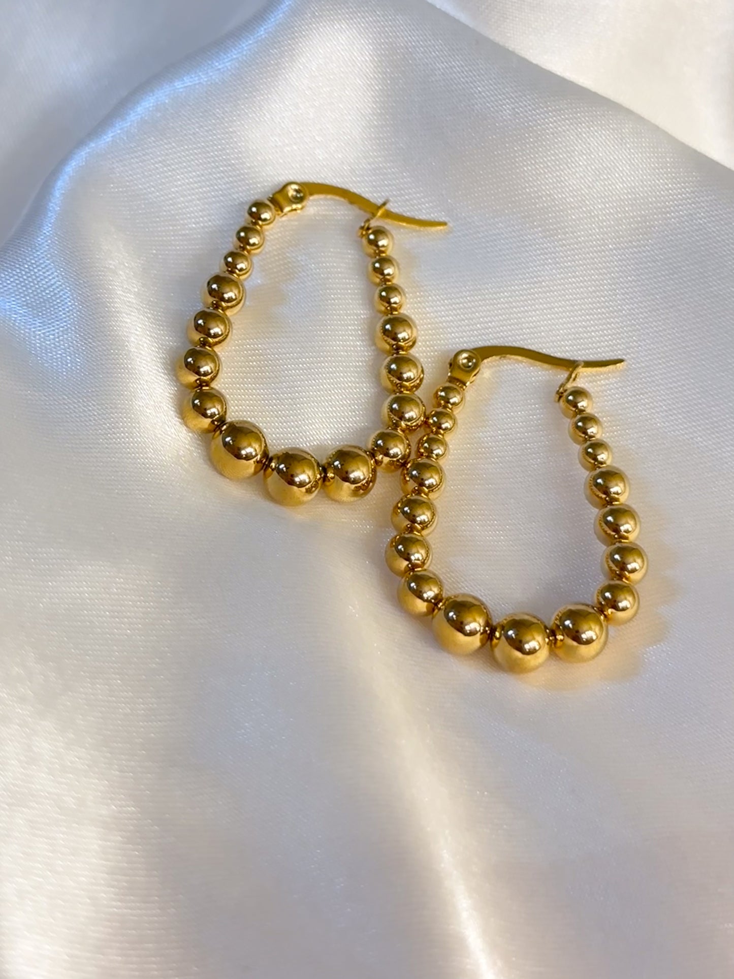 Eva Dotted Hoop Earrings