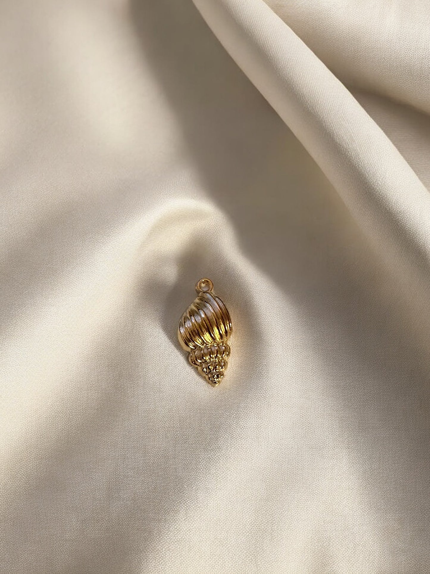 Luxe Conch Charm