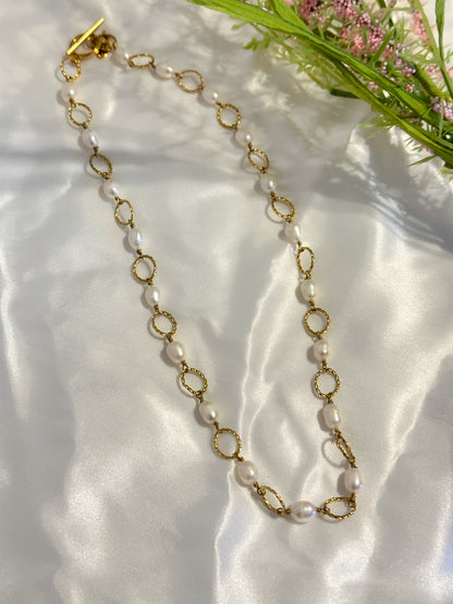Noelle Chunky Pearl Necklace