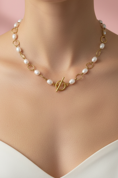 Noelle Chunky Pearl Necklace