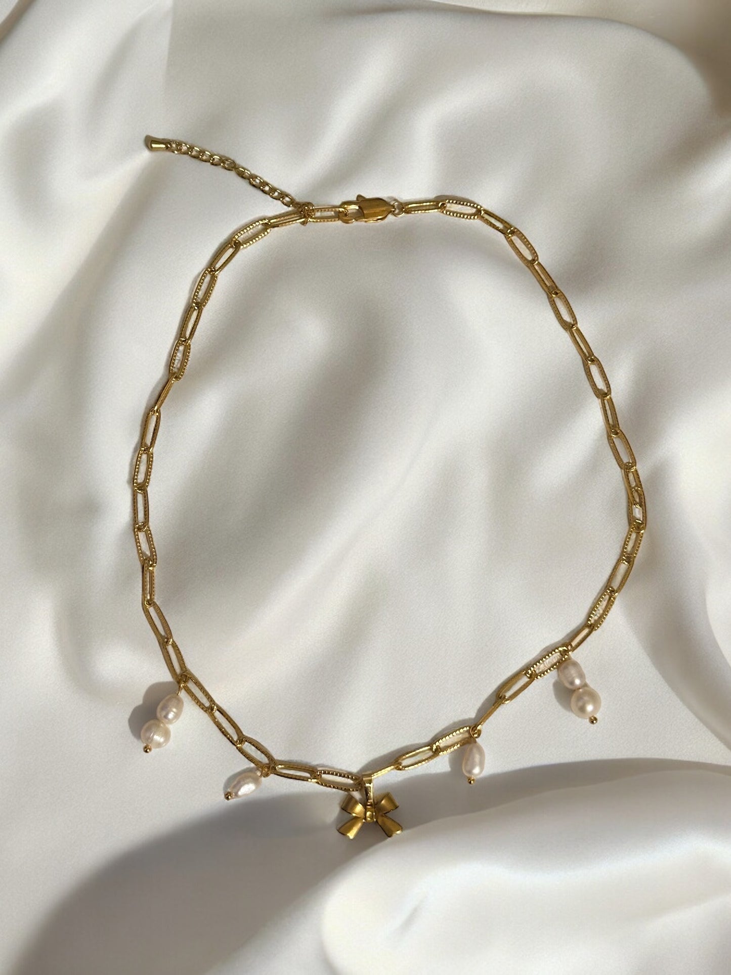Wyndy Bow Charm Necklace