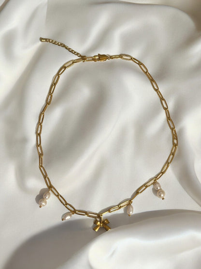 Wyndy Bow Charm Necklace
