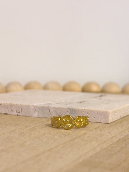 Nova Statement Ring