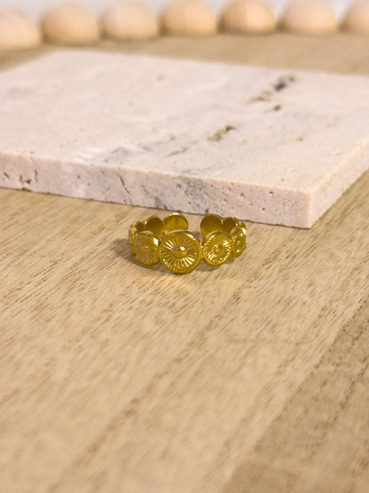 Nova Statement Ring