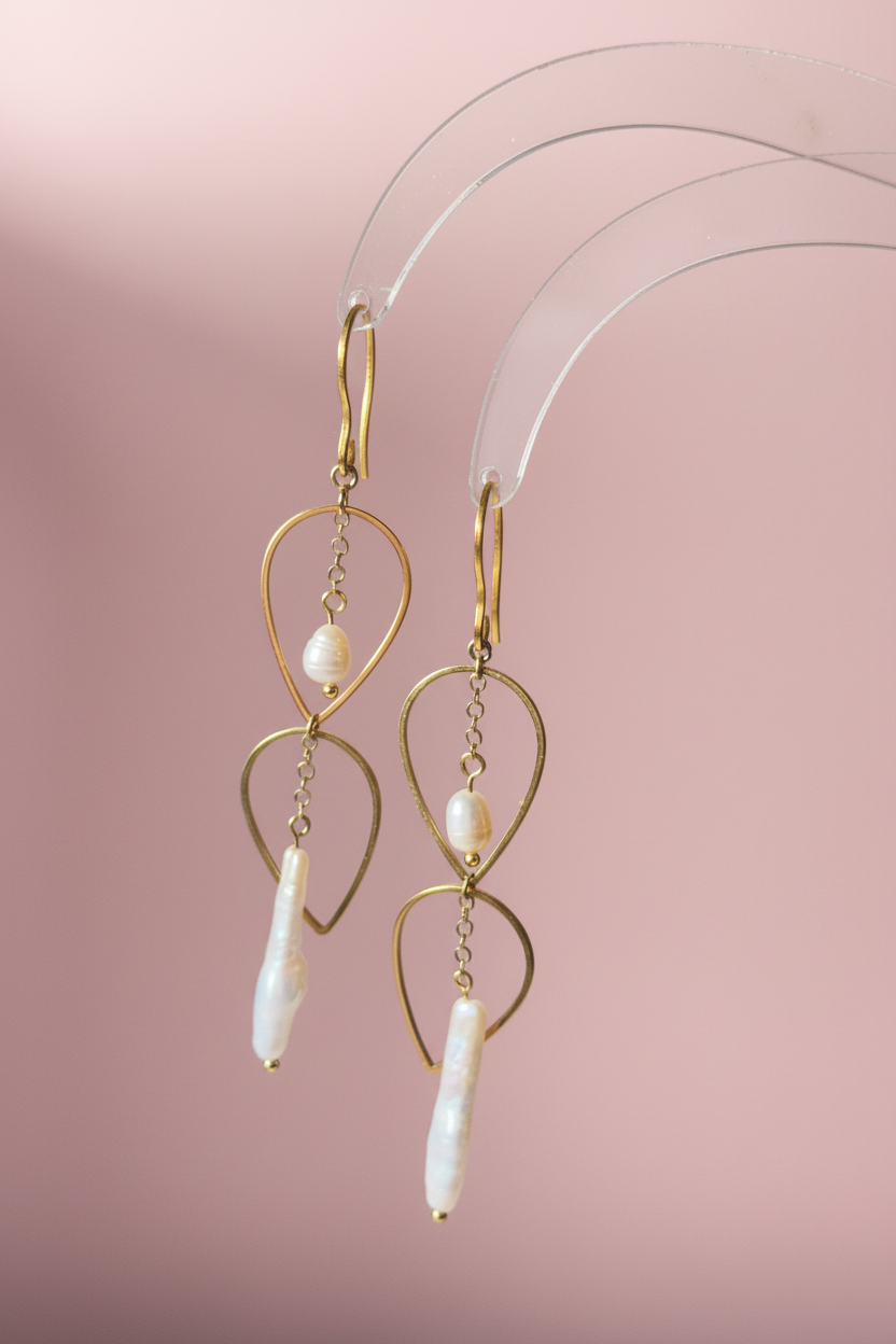 Serena Pearl Earrings