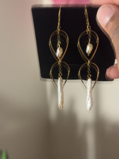 Serena Pearl Earrings